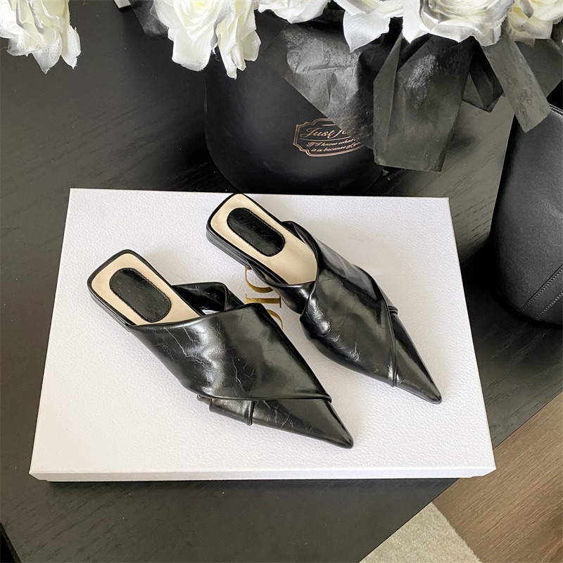 Cross pointed flat bottomed slippers with a toe wrap, half flat heel, soft soled women's sandals for external wear - Image 4