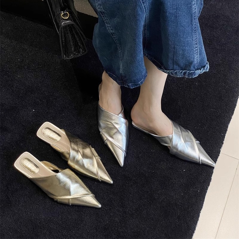 Cross pointed flat bottomed slippers with a toe wrap, half flat heel, soft soled women's sandals for external wear - Image 8