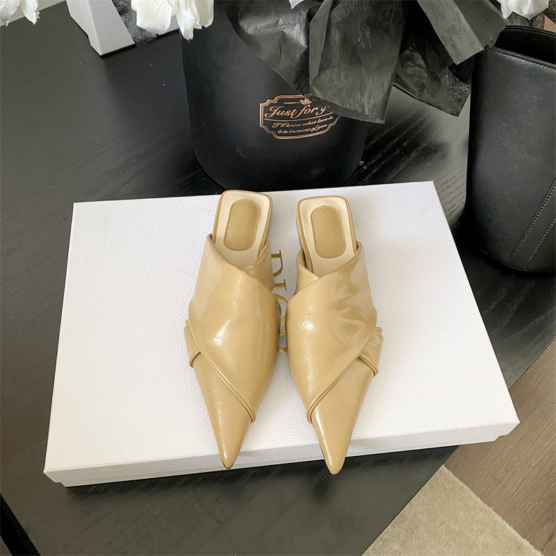 Cross pointed flat bottomed slippers with a toe wrap, half flat heel, soft soled women's sandals for external wear - Image 3