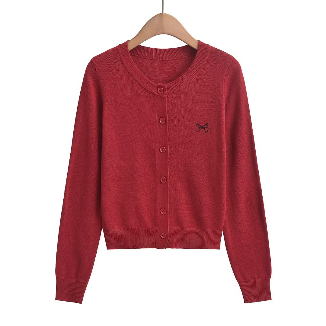 Round neck single breasted long sleeved top - Image 4