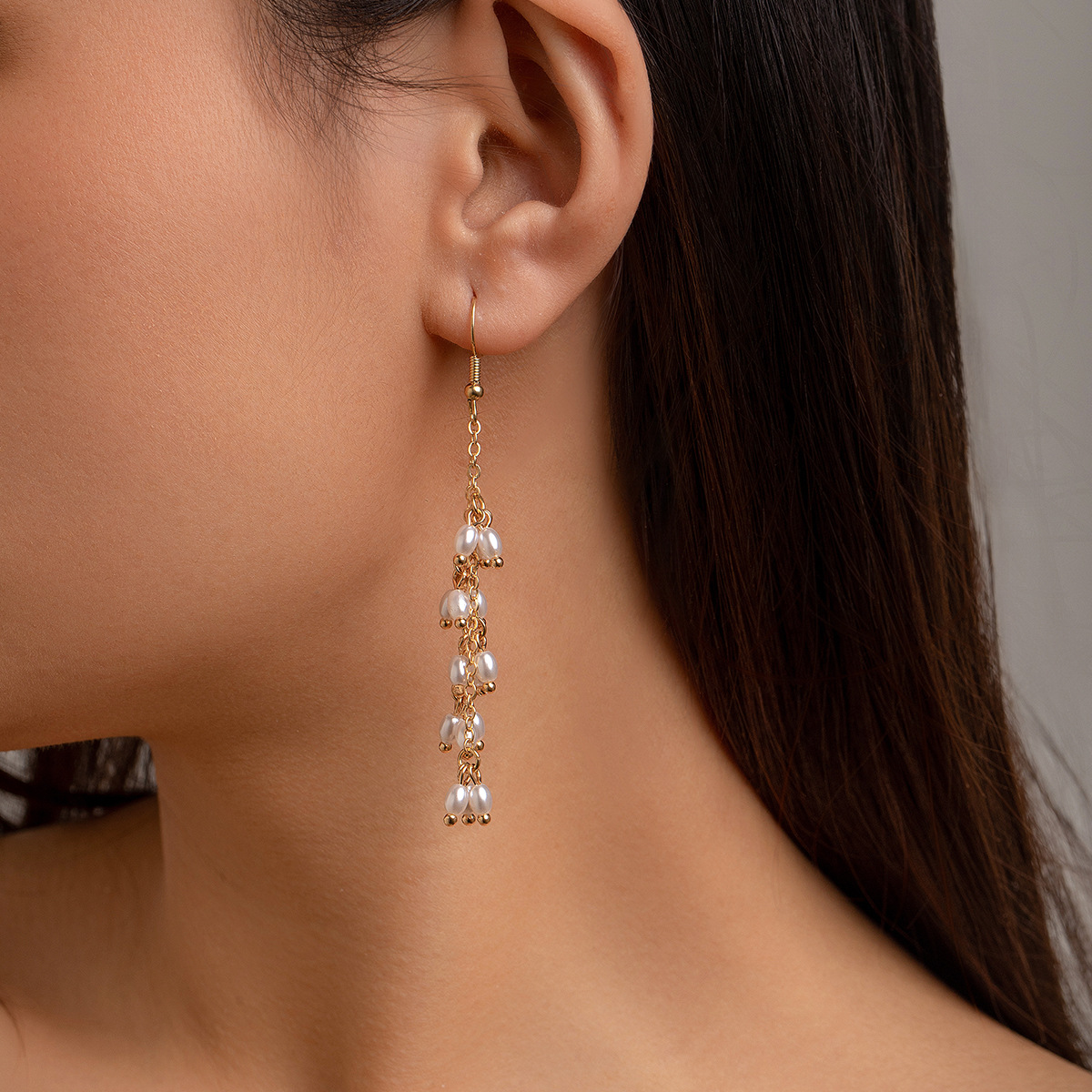 Double-Layer Pearl Necklace - Image 10